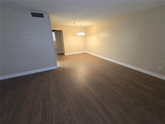 Building Photo - 1320 Moreland Dr