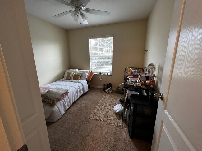 Building Photo - 4046 Mountain Chestnut Way