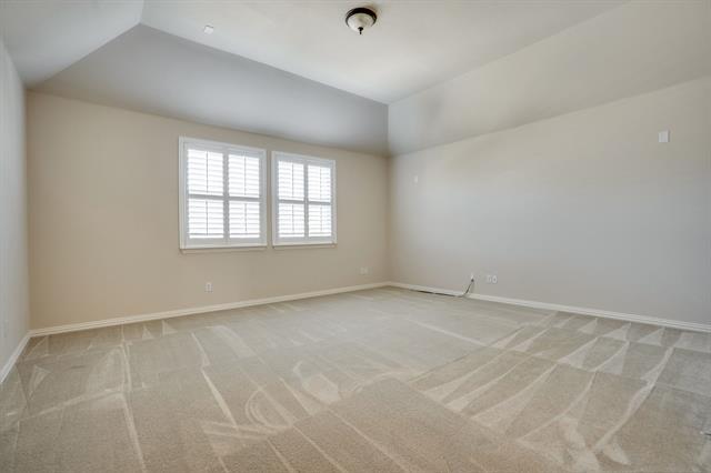 Building Photo - 7747 Ivanhoe Dr