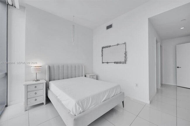 Building Photo - 851 NE 1st Ave