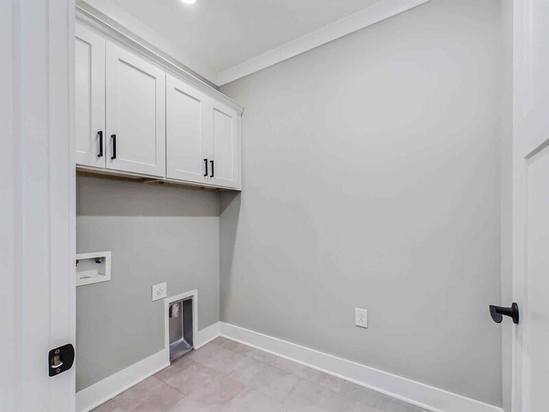 Building Photo - 285 Piper Glen