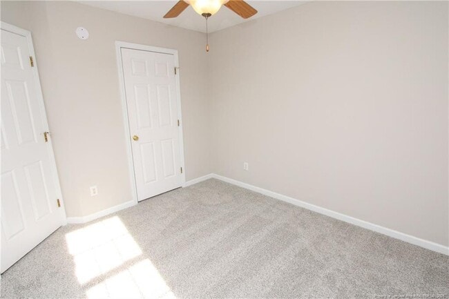 Building Photo - 101 Lake Meadow Dr