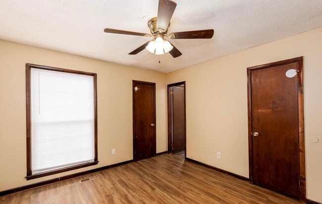 Building Photo - 2517 Wright Cir