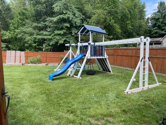 Building Photo - 1 Lenape Ln