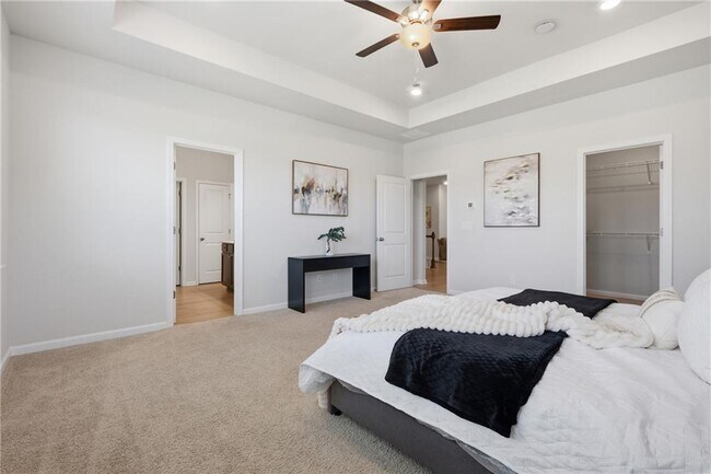 Building Photo - 8820 Shipton Cir