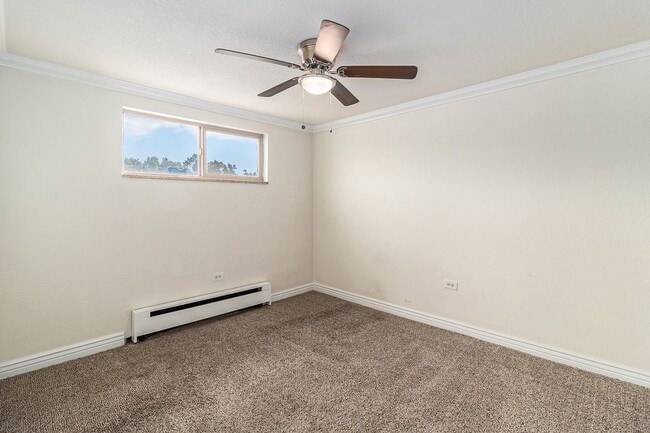 Building Photo - 2 Bedroom 1 Bath in the Heart of West Wash...