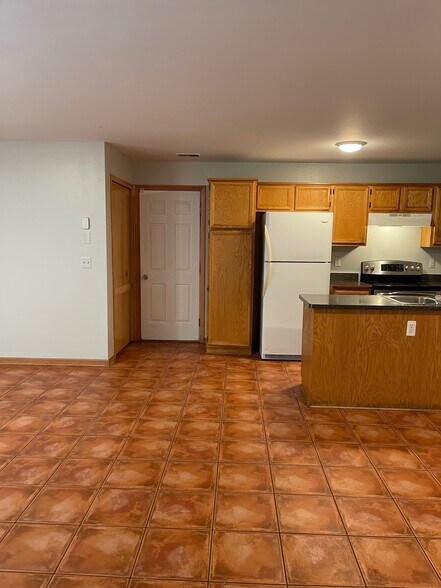 Building Photo - 24002 Wedgewood Cir