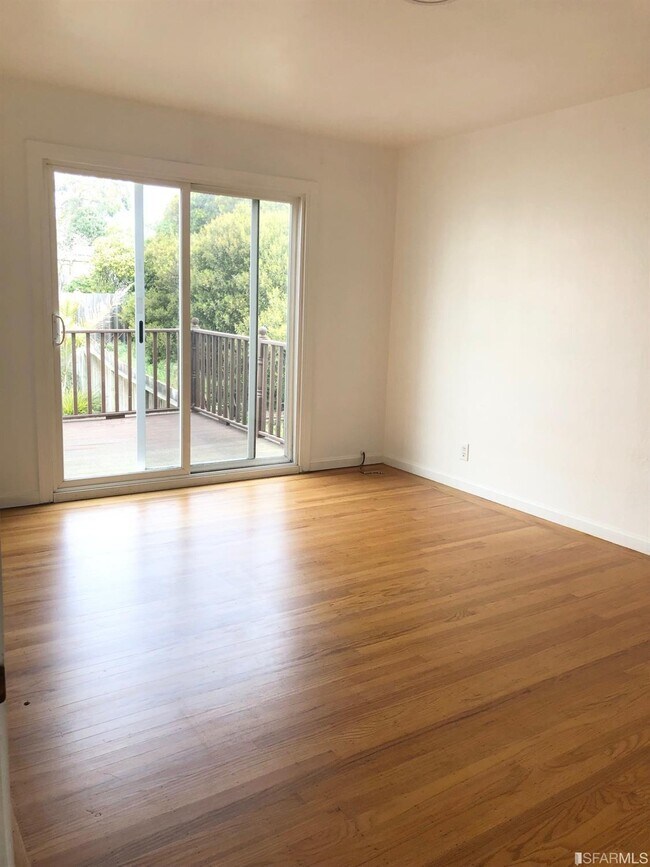 Building Photo - 2944 Taraval St