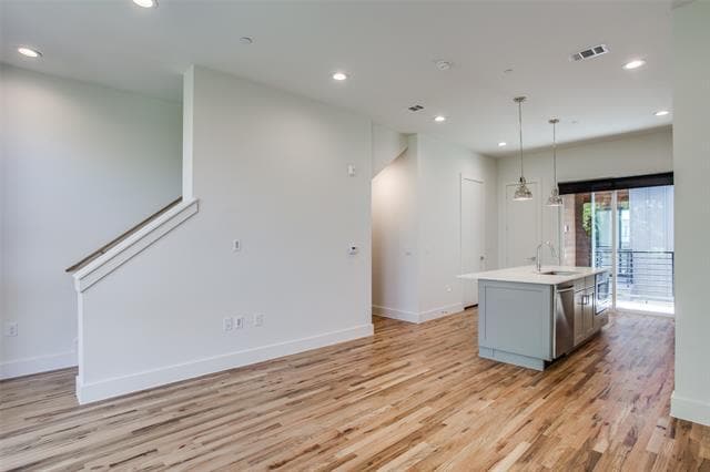 Building Photo - 4419 Cabell Dr