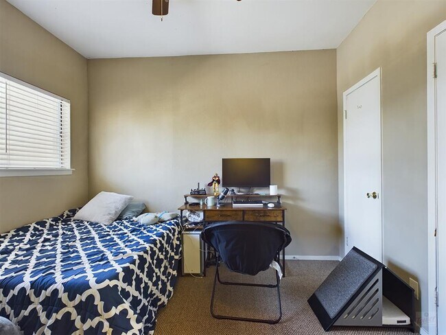 Building Photo - 3000 Guadalupe St