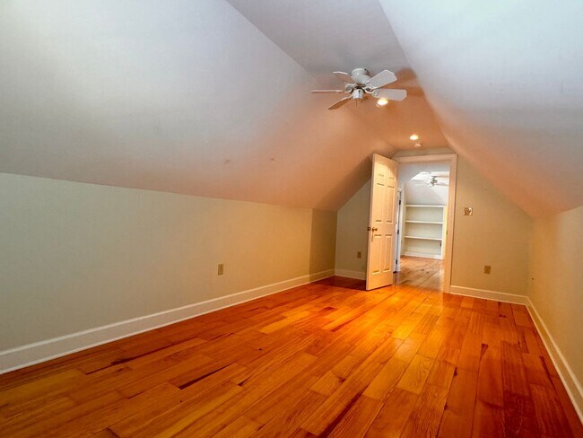 Building Photo - Private Farm Home in North Garden - Enjoy Fantastic Views - Main Level Primary Suite!