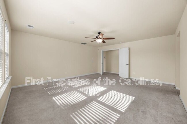 Building Photo - 6012 Thorburn Way