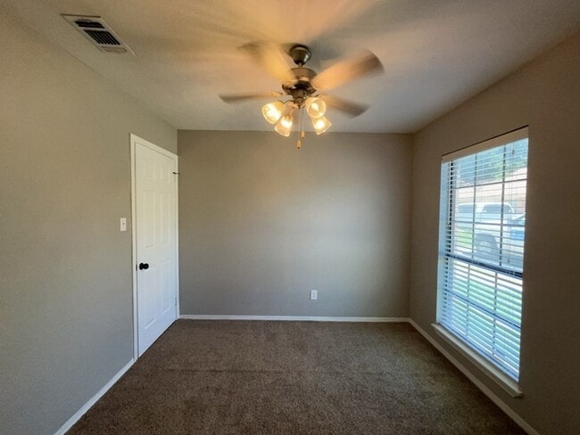 Building Photo - 6703 Fire Hill Dr
