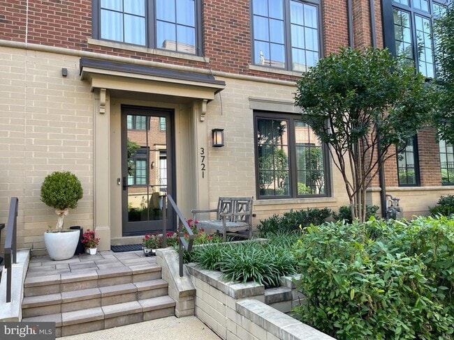 Primary Photo - 3721 Chevy Chase Lake Dr