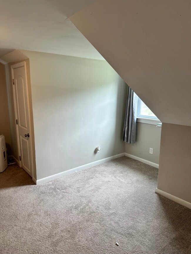 Building Photo - 1437 Norcova Ave