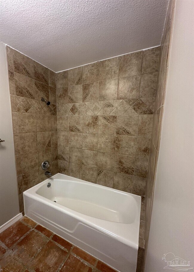 Building Photo - 3202 Swan Ln