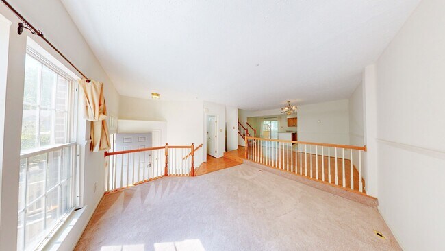 Building Photo - READY TO GO 3 LVL - 3 bed + 2 full and 2 half bath TH