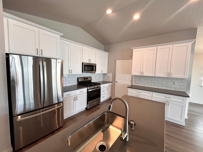 Building Photo - Stunning 3 Bed, 2 Bath Rancher in Spokane ...
