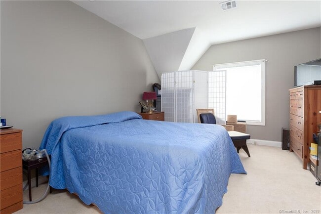 Building Photo - 4 Daskams Ln