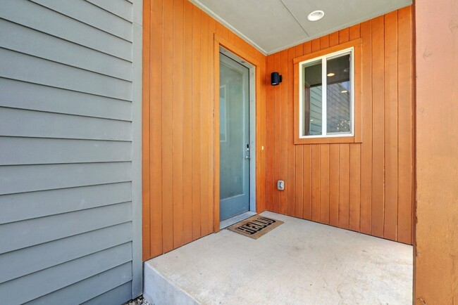 Building Photo - 3108 Aldwyche Dr