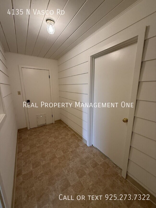 Building Photo - 4135 N Vasco Rd