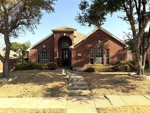 Building Photo - 2034 Wimbledon Dr