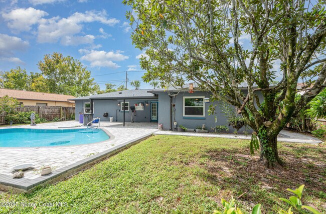 Building Photo - 986 Sycamore Dr