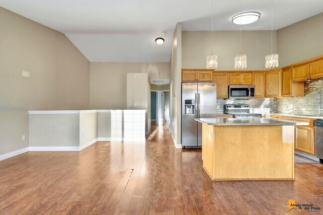 Building Photo - Campbell Four Bedroom Home with Garage