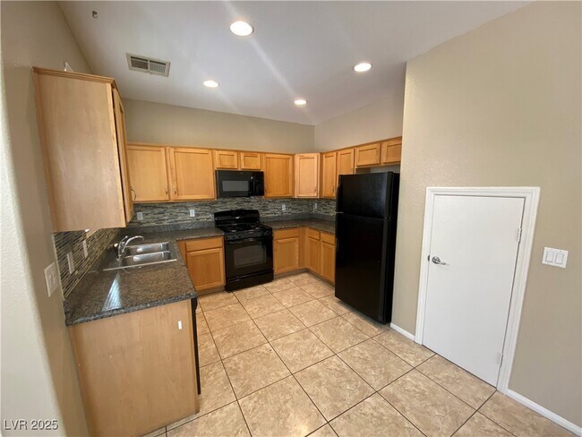 Building Photo - 8425 Orly Ave