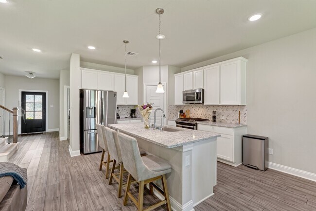 Building Photo - 17104 Coneflower Pl