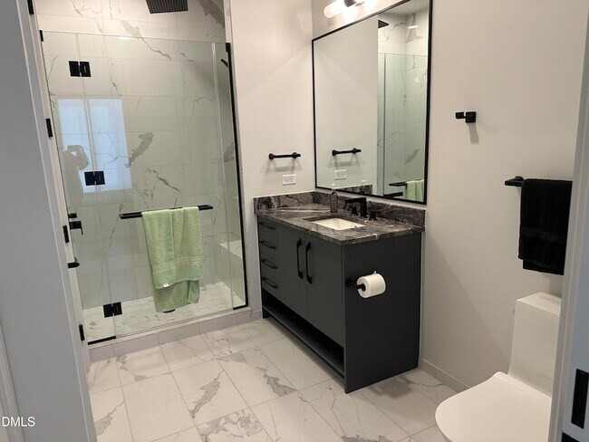 Building Photo - 115 Morris St