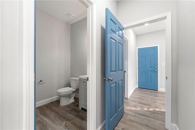 Building Photo - 450 Oliver Ridge Dr