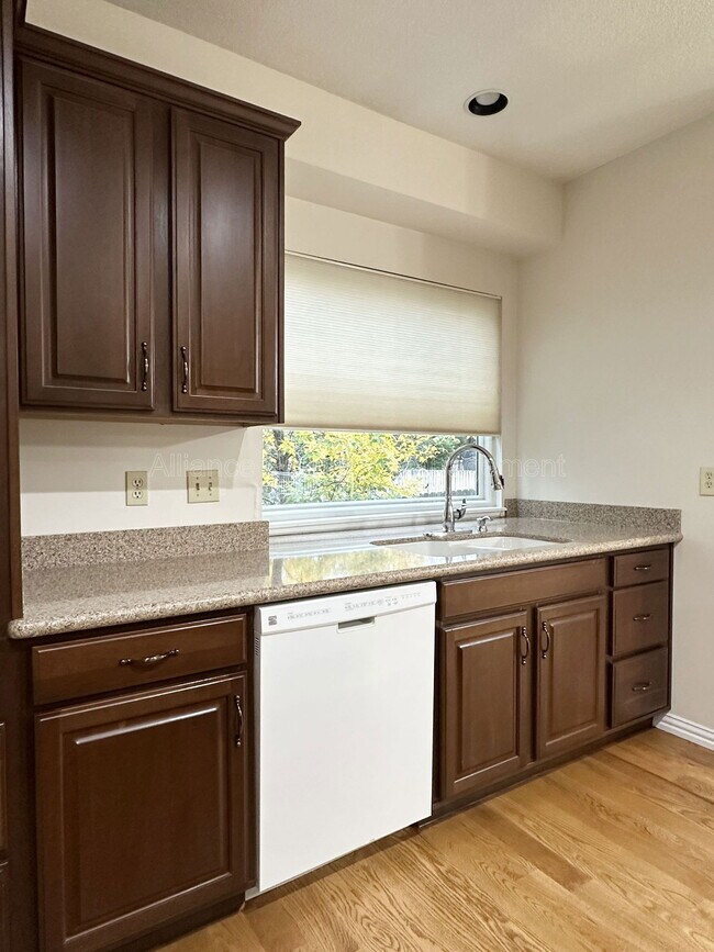 Building Photo - 4420 Cobbleskill Dr