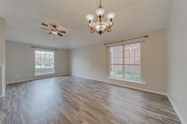Building Photo - 10617 Memphis Dr