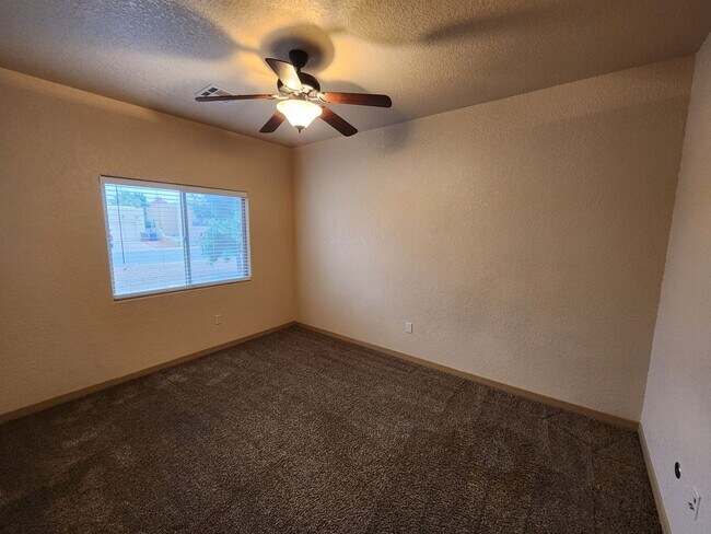 Building Photo - 2105 San Patricio Loop