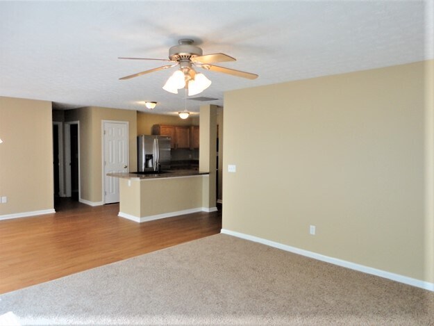 Building Photo - 9909 Olde Park Dr