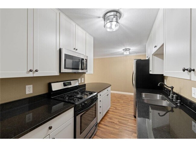 Building Photo - 3120 Hennepin Ave