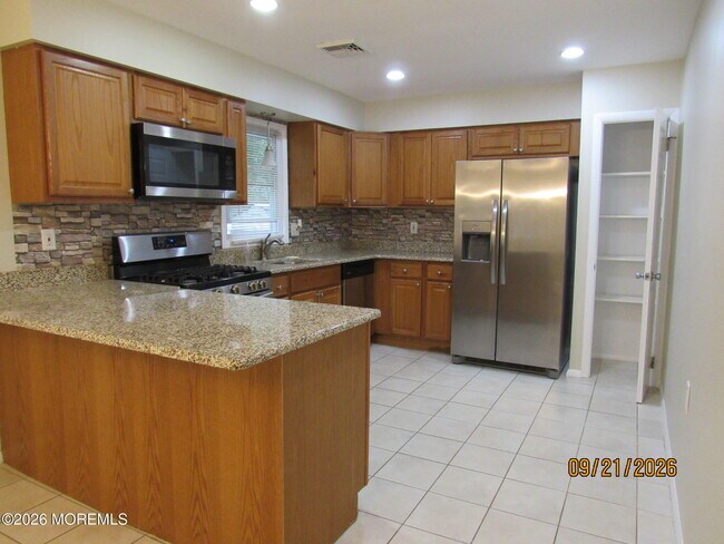 Building Photo - 255 Dogwood Ln