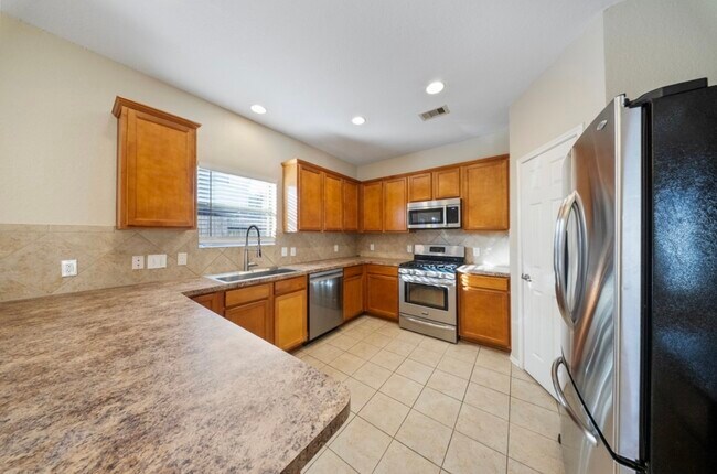 Building Photo - 18123 Hillock Glen Ln