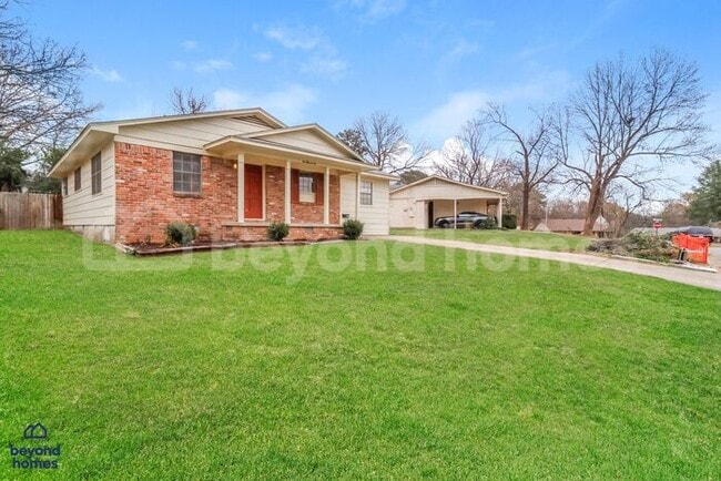 Building Photo - Move-In Ready 3BR Home with Modern Updates & Spacious Yard!