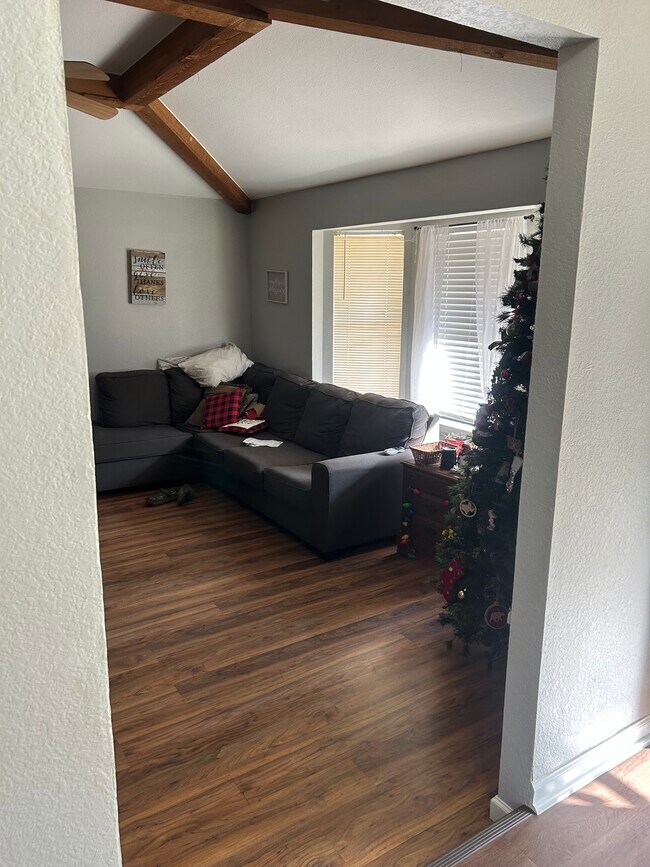 Building Photo - 2088 Co Rd 1215