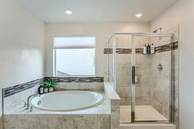 Building Photo - 13470 Broad Wing Dr