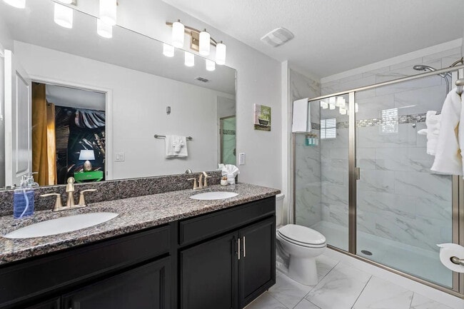 Building Photo - 4710 Sleepy Hollow Dr