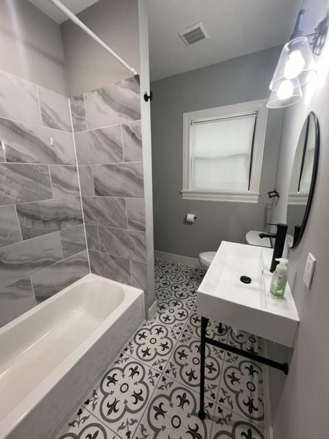 Building Photo - 4920 La Branch St