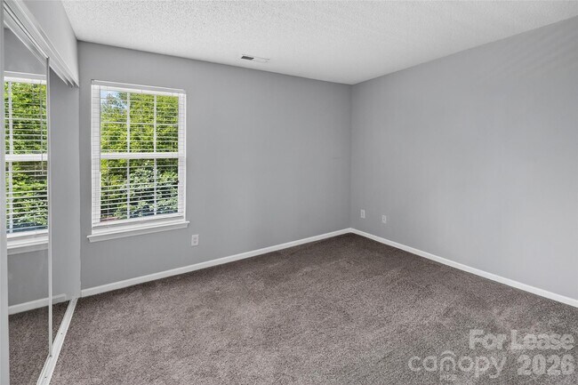 Building Photo - 10745 Glenluce Ave