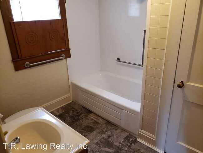 Building Photo - 2 br, 1 bath House - 3440 Fallston Road