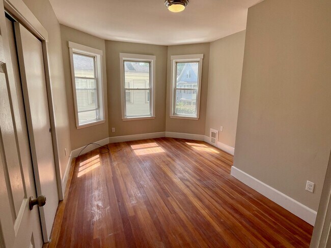 Building Photo - 240 Allston St