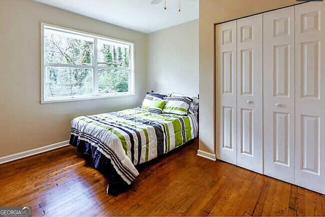 Building Photo - 3405 Elgin Dr