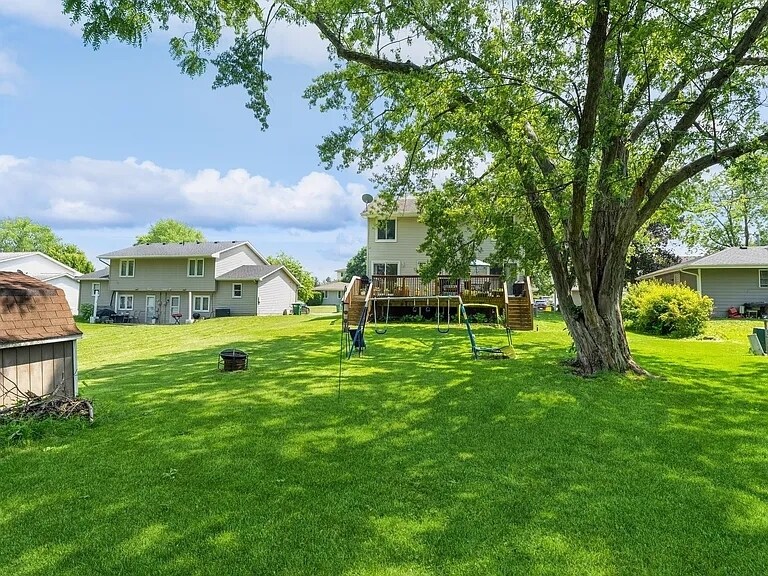 Building Photo - 1012 W 1st Ave