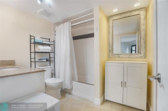 Building Photo - 3800 Galt Ocean Dr